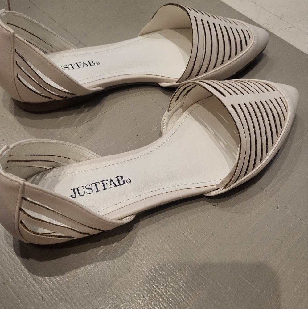 JustFab Women's Cream Flats